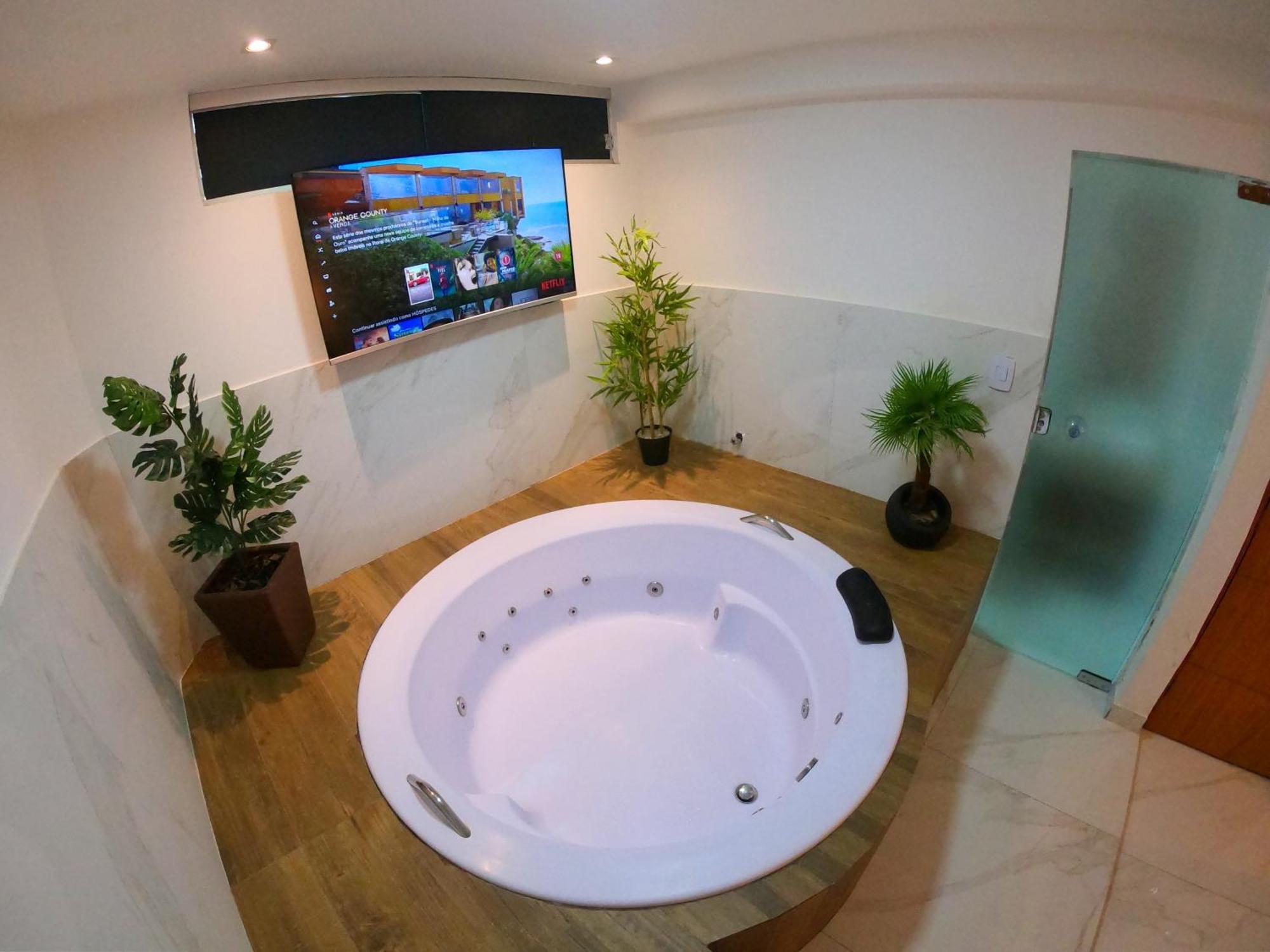 Th 101 - Flat Com Banheira De Hidromassagem Apartment Governador Valadares Luaran gambar